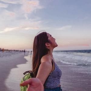 Meet your Posher, Claire